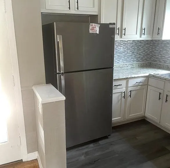 968 S Green Rd — Photo 4