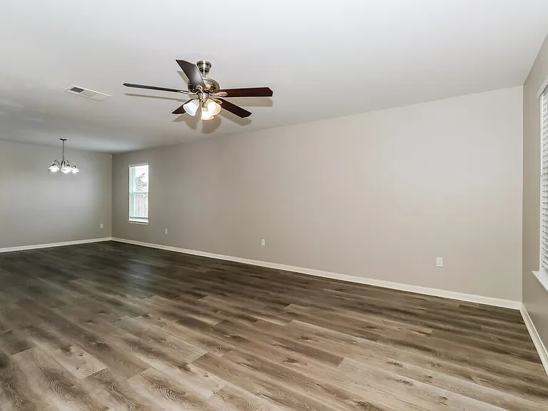 388 Musgrav — Photo 4