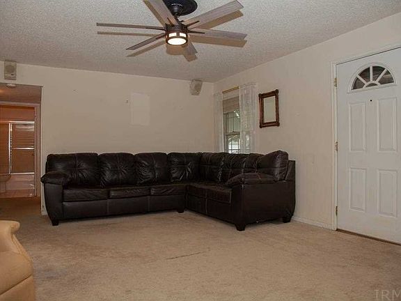 3rd image of 2512 E Missouri St