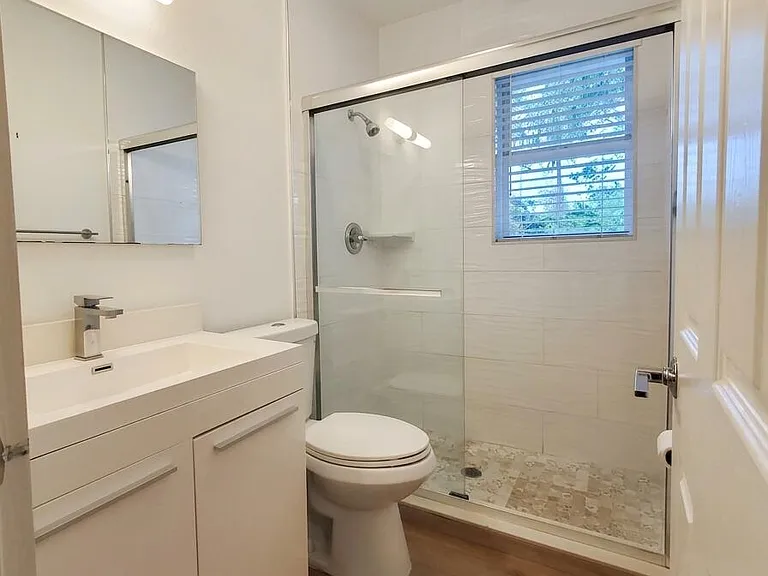 1415 SE 2nd St #1 — Photo 13