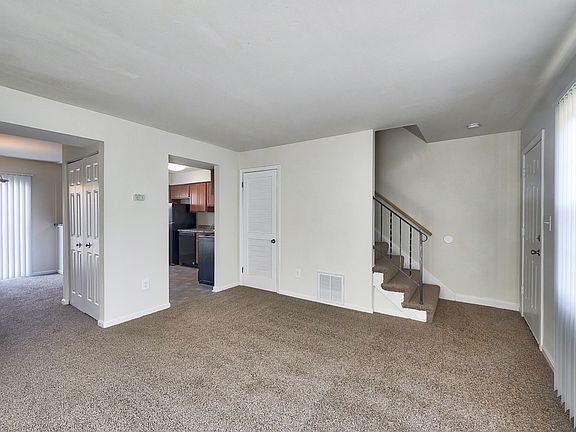 5th image of 501 Hazlett Ave #527SW