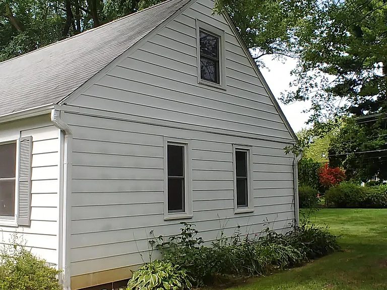 356 Highland Rd — Photo 3