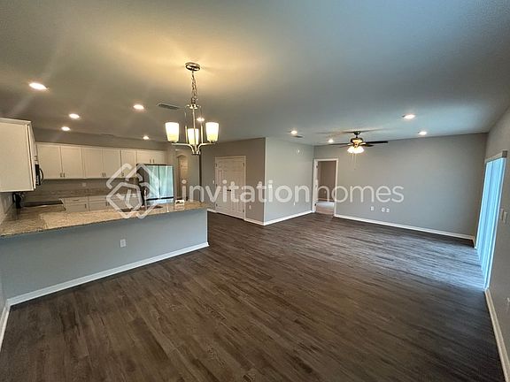 4th image of 6436 Gardner Dr