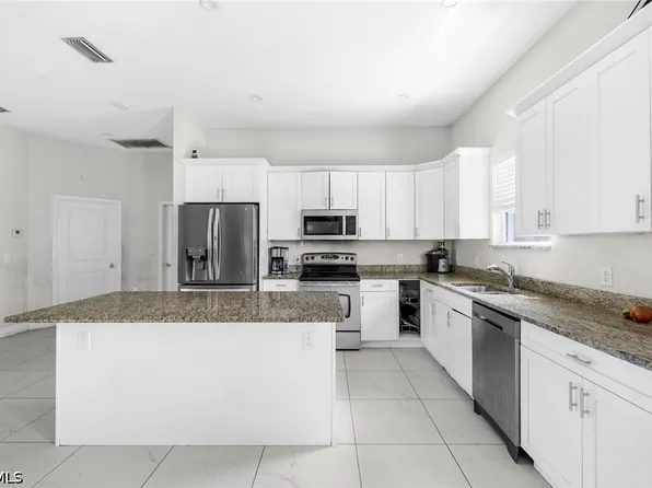 3622 41st Ave NE, Naples, FL 34120