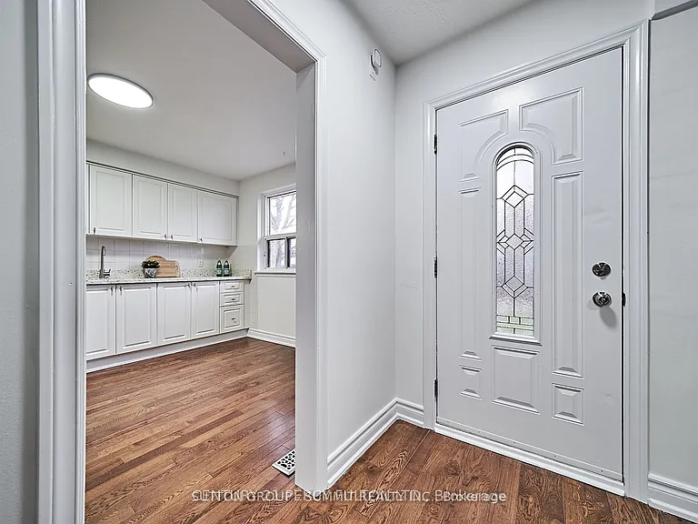48 Tulloch Dr #MAIN — Photo 2