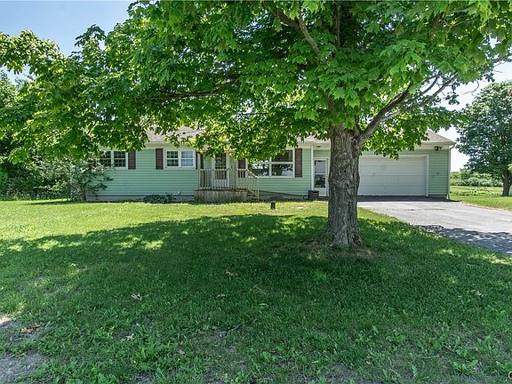 3rd image of 22496 Wayside Dr