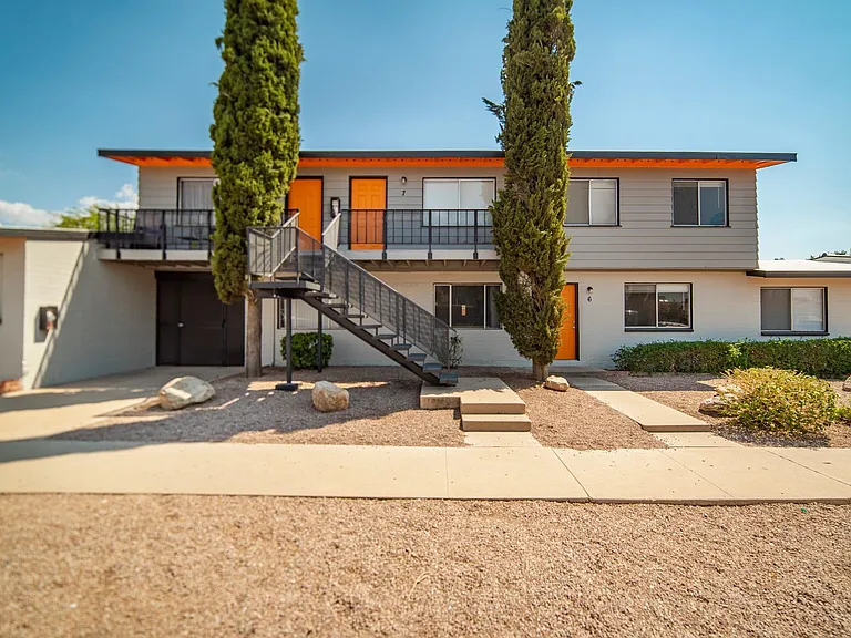 Highland Park — Photo 10
