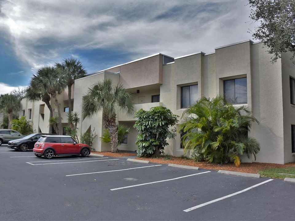 1st image of 200 International Dr APT 504