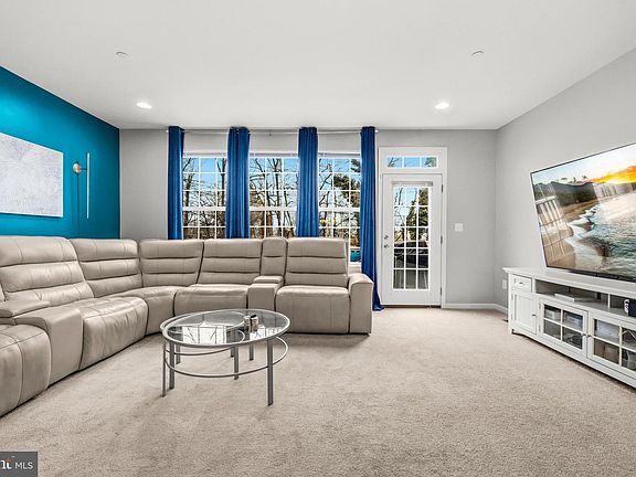 5th image of 148 Ironwood Ct