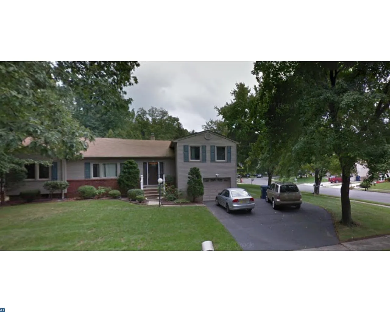 1852 Holly Rd photo 1