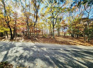 24 Harbor View Ave, East Hampton, NY 11937