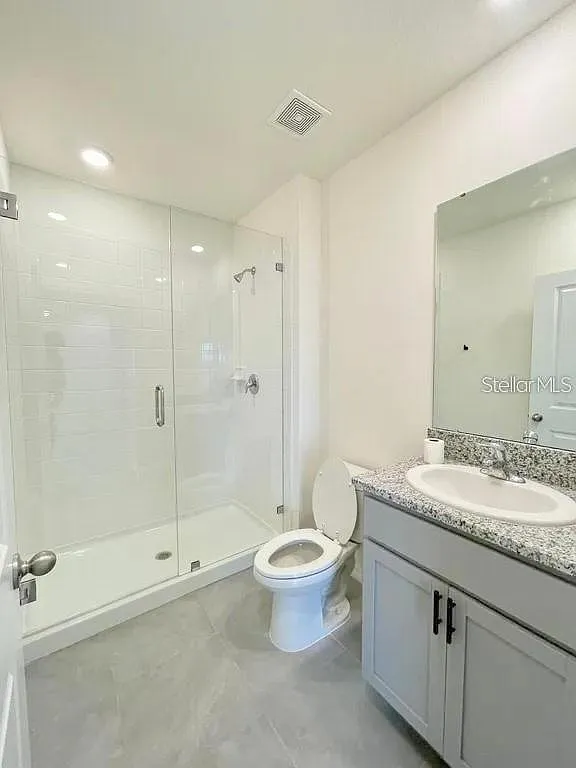 5 bed, 3.0 bath, 2447 sqft, $2,440 — Photo 4