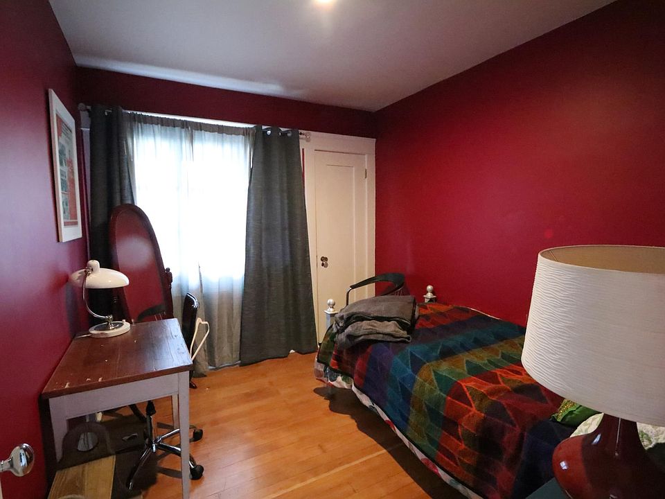 2nd image of 494 Clifton St