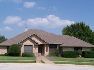 7540 Orange Valley Dr, North Richland Hills, TX 76182