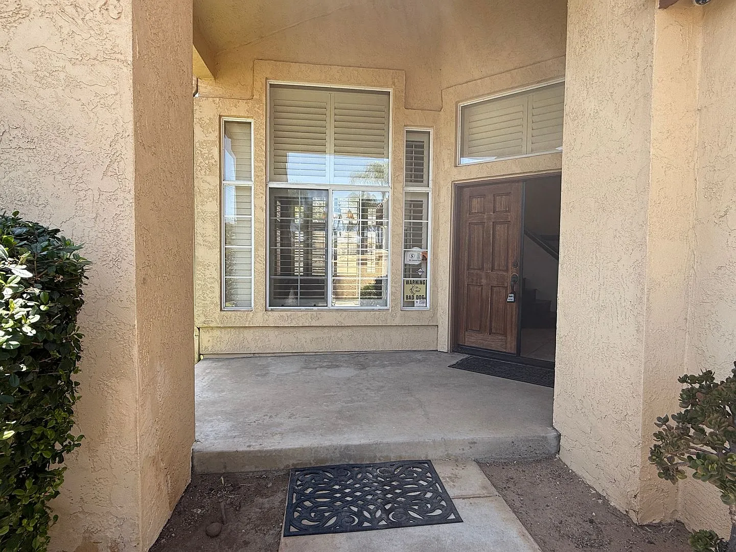 Modern Comfort in the Heart of Chula Vista 4BR/3BA Home with Spacious Yard and 3-Car Garage! — Photo 2