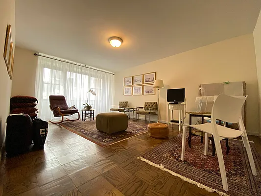 Rented by Bond New York | media 12