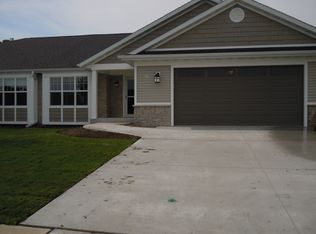 432 Jewel St, Juneau, WI 53039