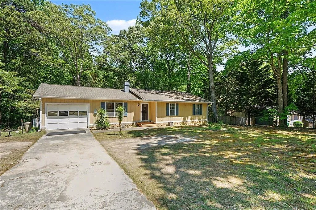 3 bed, 2.0 bath, 1208 sqft, $1,800 — Photo 4