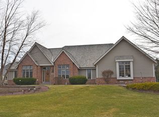 515 N Ponderosa Dr, Hartland, WI 53029