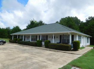 228 Meadow Rd, Starkville, MS 39759