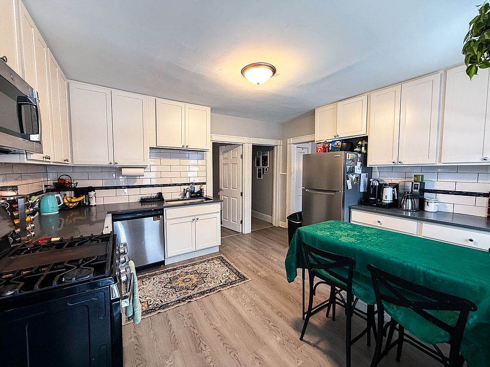 1st image of 2477-79A N Dousman St #3