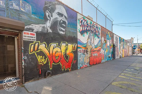 Rented by MySpaceNYC | media 17