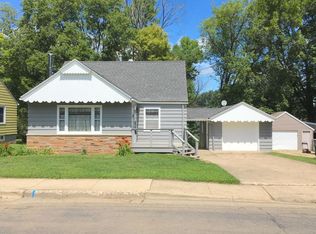 647 E 7th St, Albert Lea, MN 56007