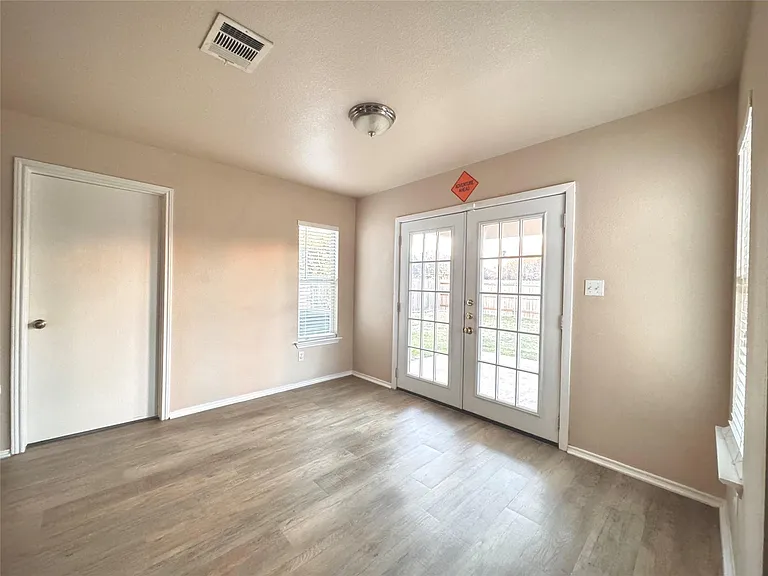 3515 Sandy Brook Dr — Photo 6