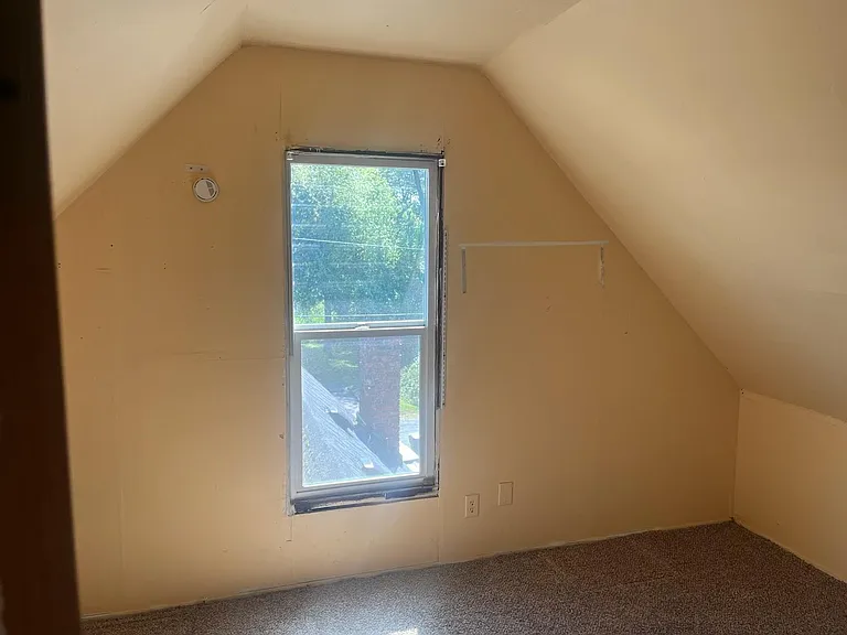 1628 Lincoln St — Photo 6