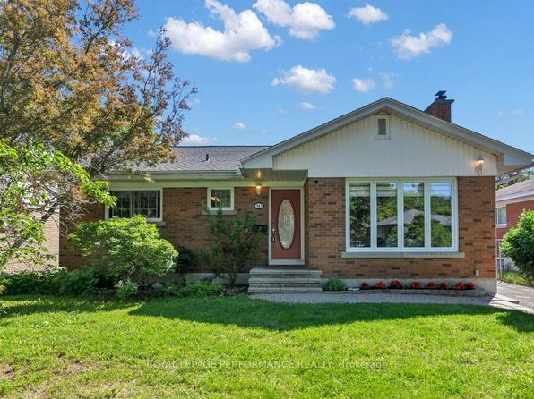 943 Arkell St, Ottawa, ON K2B 5R2