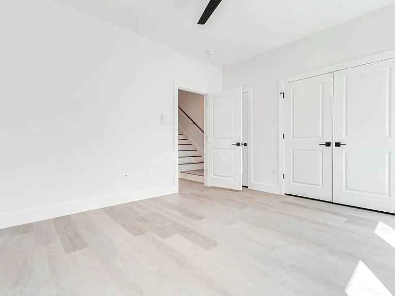 5636 Dolores St — Photo 28