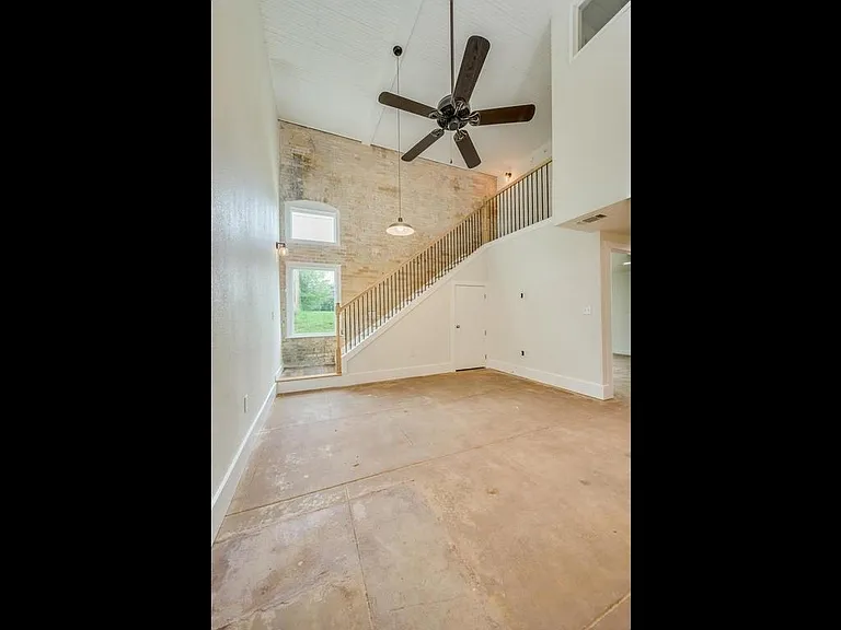 110 S Main St #103 — Photo 11