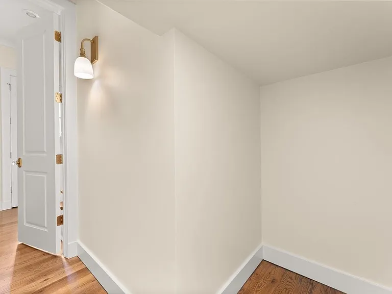 2050 Jabez Dr — Photo 41