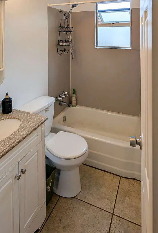 2 bed, 1.0 bath, 572 sqft, $1,550 — Photo 4