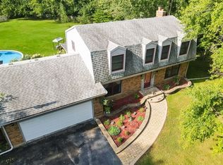 26217 100th St, Salem, WI 53168