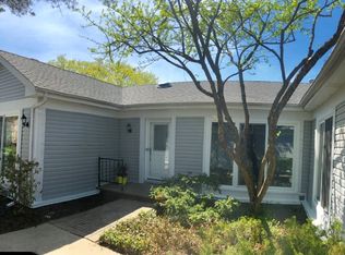 13 The Court Of Hidden Bay, Northbrook, IL