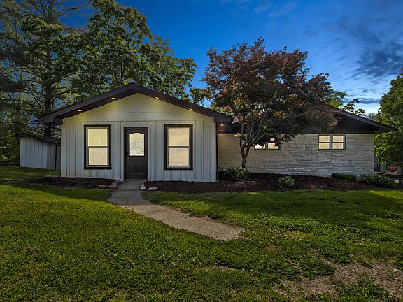 5th image of 609 Crestview Ln
