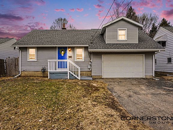 2nd image of 907 Malta St NE