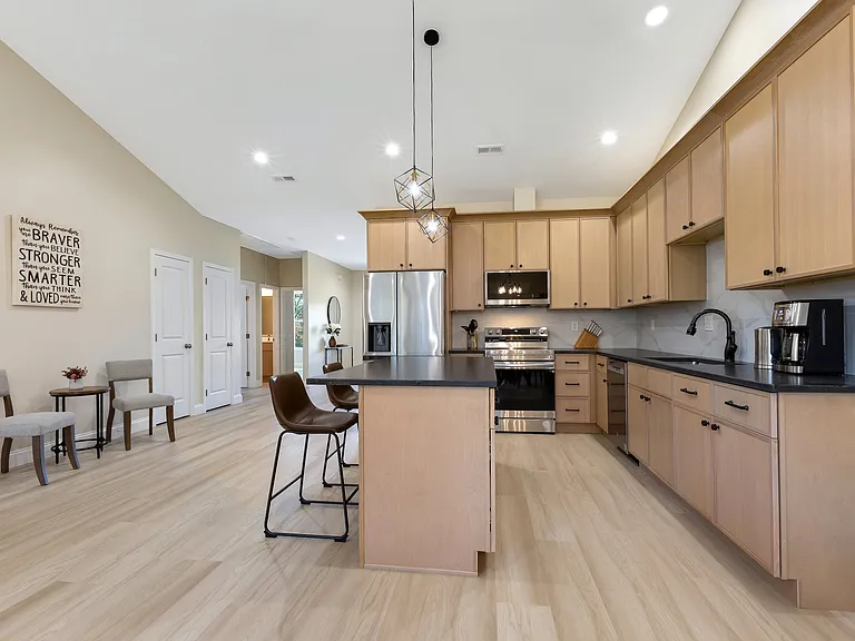 170 Weaver Rd #B — Photo 12