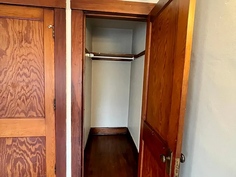 1117 College St — Photo 25