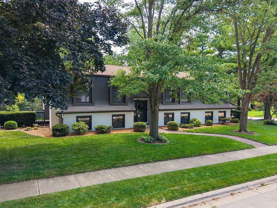 1st image of 1023 Barton Dr