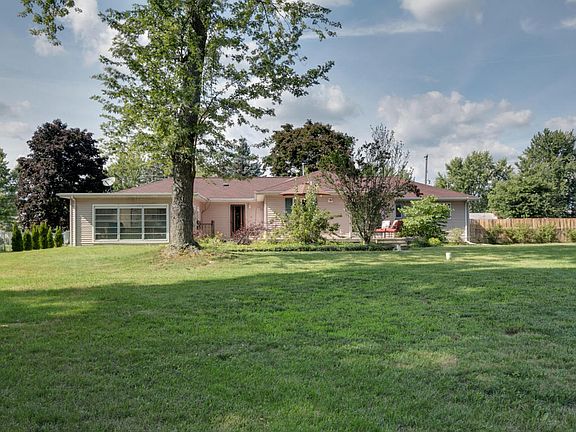 4th image of 111 Crosby Dr