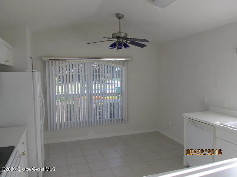1610 Lago Mar Dr — Photo 6