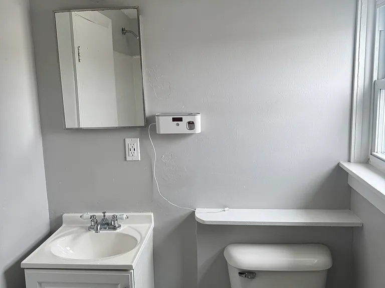 93 Webster St #3 — Photo 1