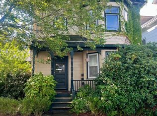 21 Dean Ave #2, Newport, RI 02840
