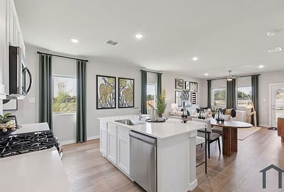 3rd image of 854 Sunflower Rd