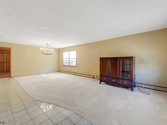 3rd image of 110 Brighton Ave APT 1