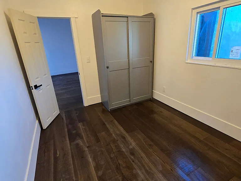 452 S Main St — Photo 8