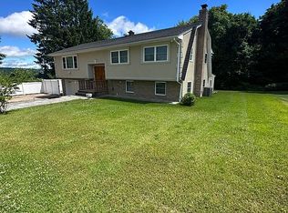 62 Sky Hill Cir, Waterbury, CT 06708