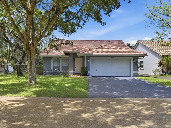10633 NW 32nd Ct, Pompano Beach, FL 33065